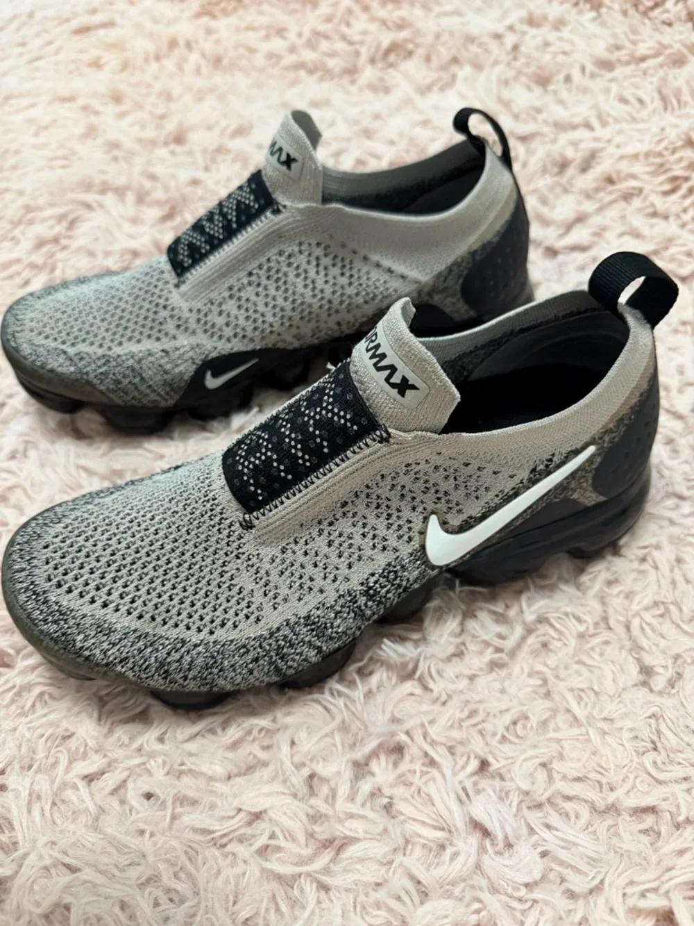 Women's Nike Air VaporMax Moc 2 - Picture 1 of 9